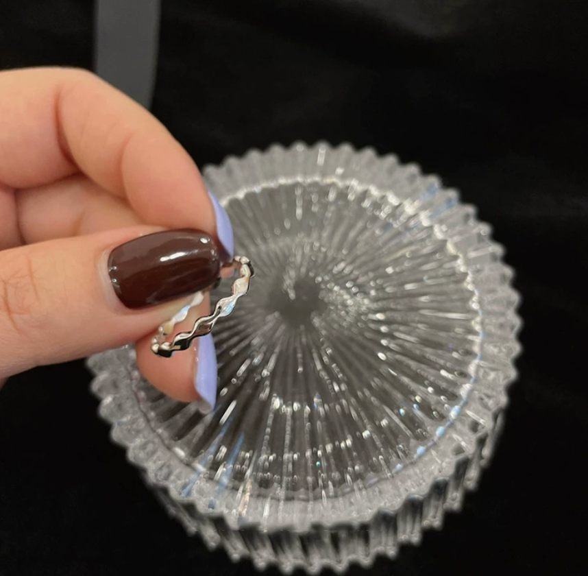 Adjustable Zircon-Set and Wavy Band Ring