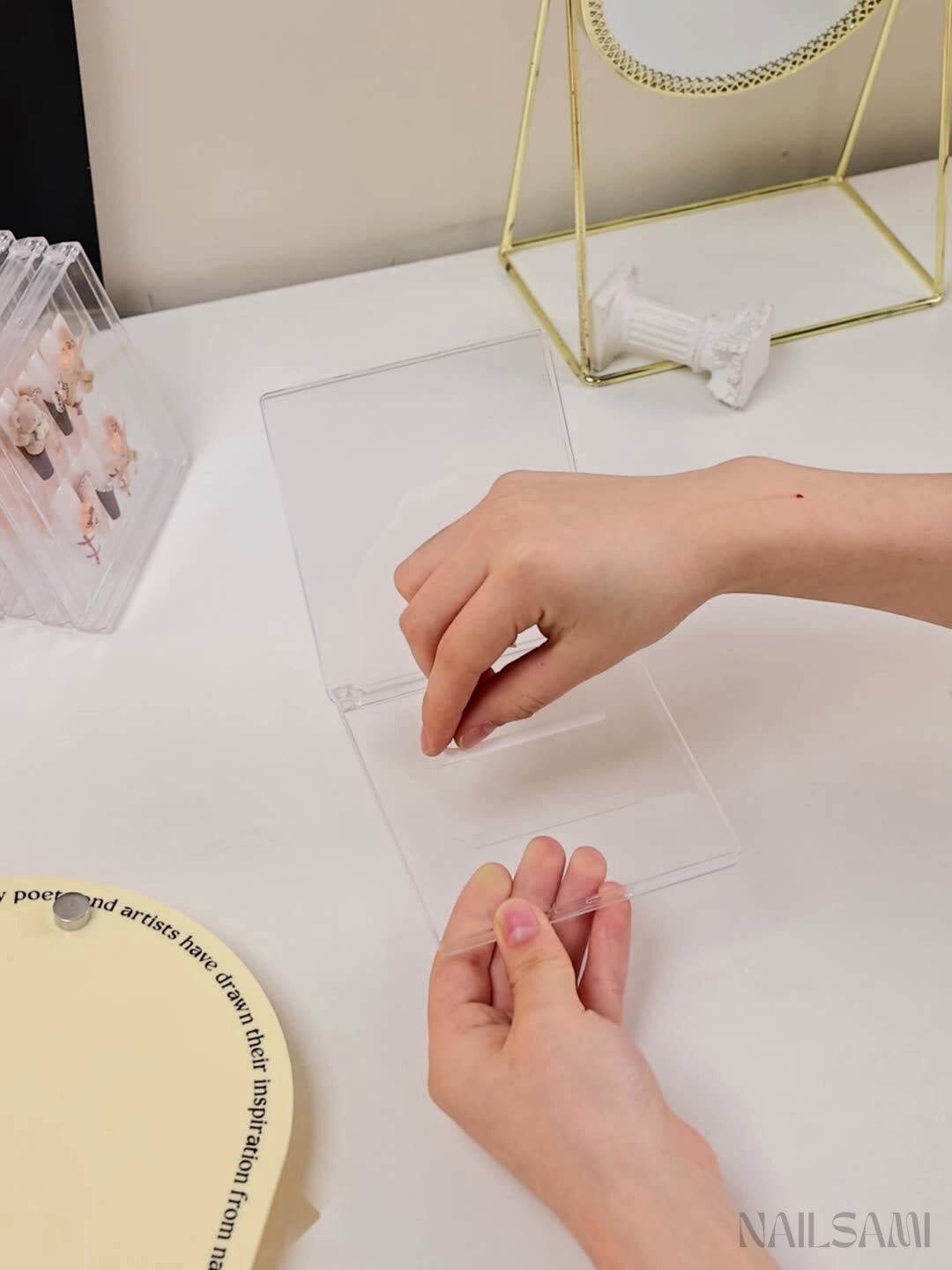 Clear Press-On Nail Storage Case - 10 x 10 cm