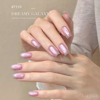 Taye Dream Horse in Bloom T159 Dreamy Galaxy cat eye gel